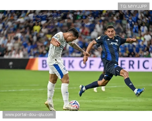 曼城1-3不敌纽卡斯尔，总比分5-1惨遭淘汰，防线两次失误送礼